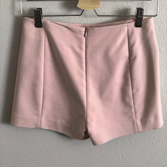 Light Pink Skort.  Very comfy material, Size 0 - Picture 2 of 3